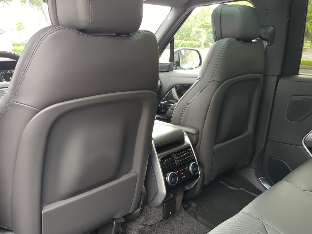 Thumbnail: 2025 Land Rover Range Rover - 19