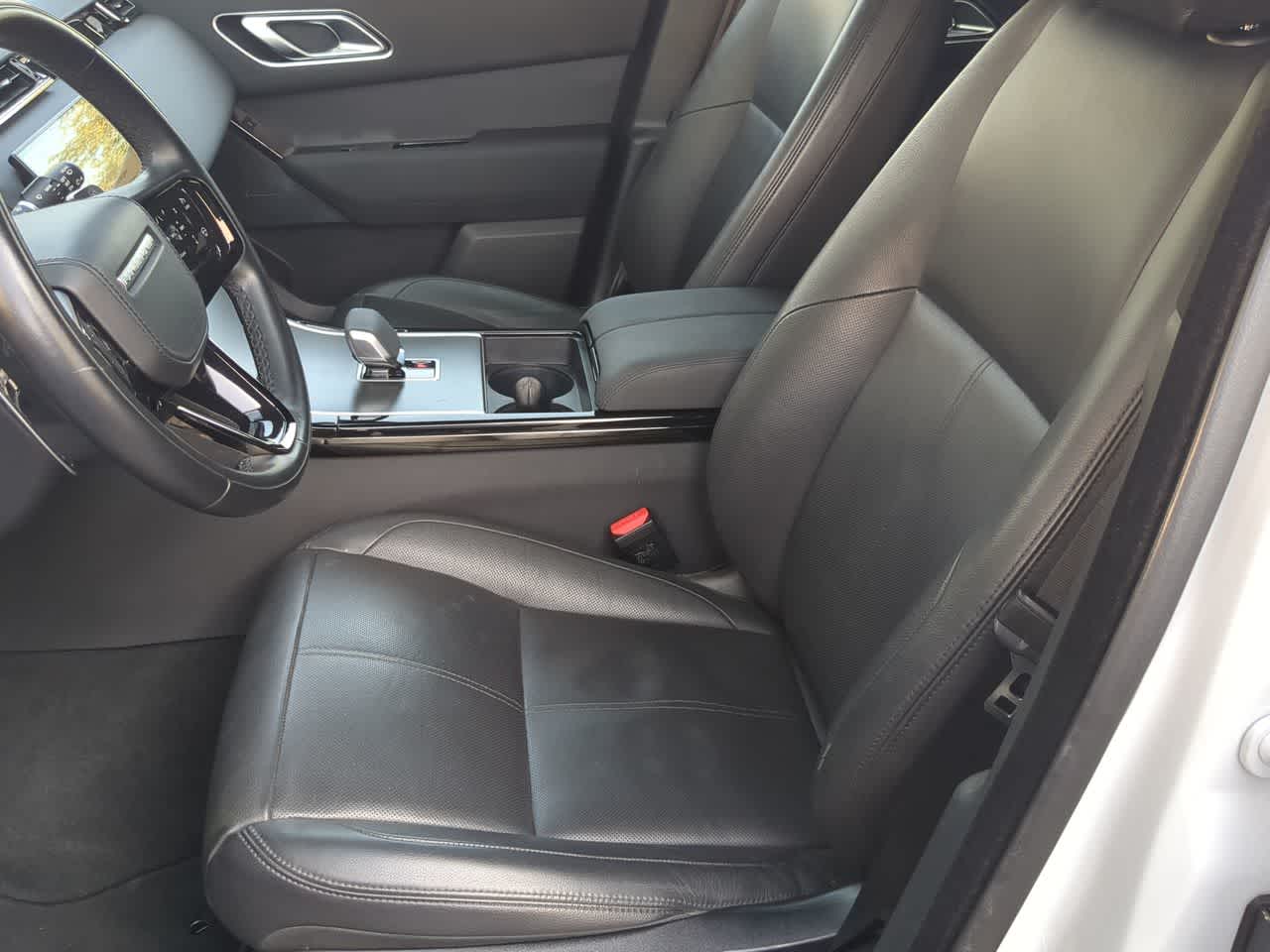 Thumbnail: 2025 Land Rover Range Rover Velar - 15