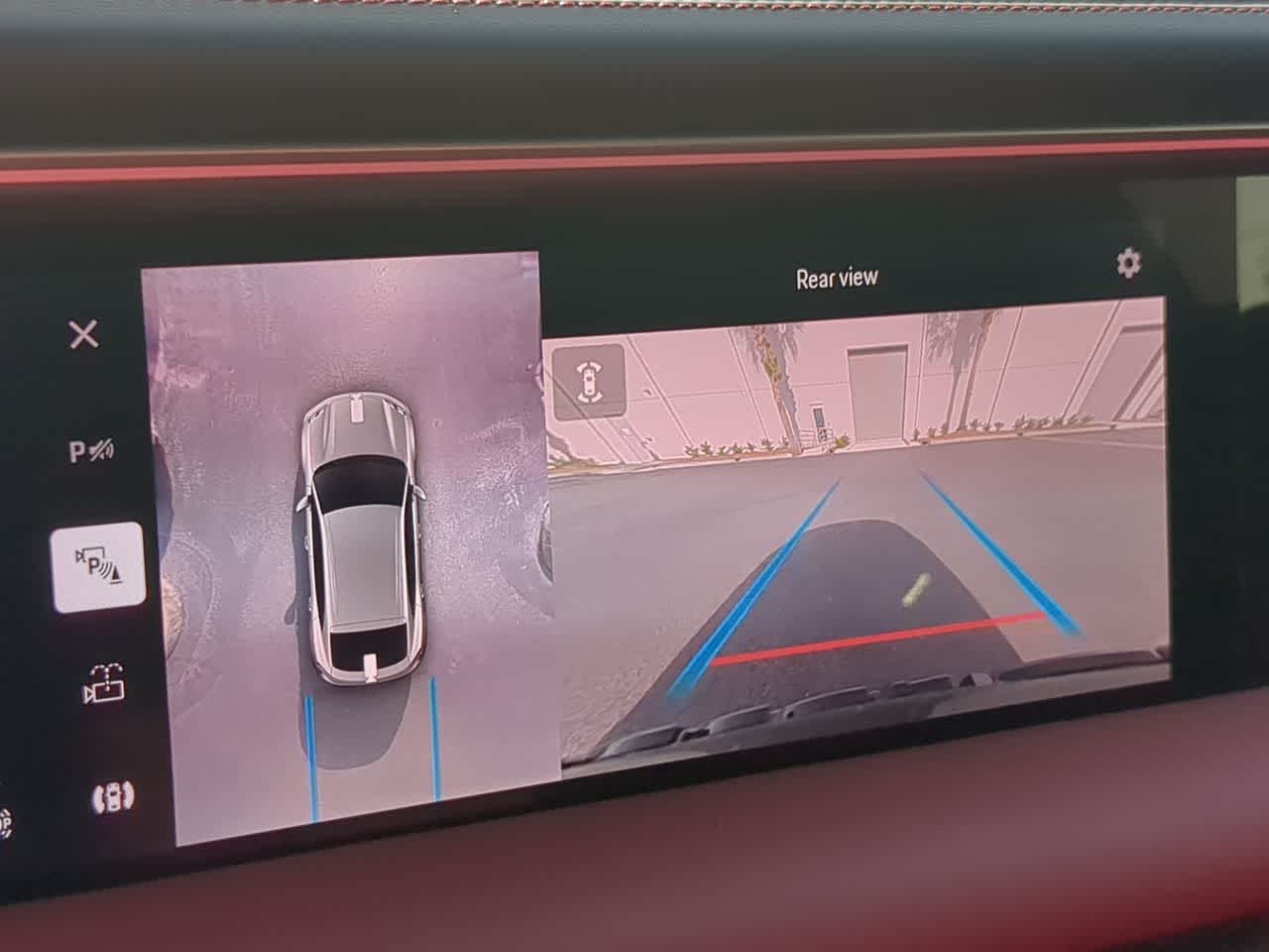 Thumbnail: 2025 Porsche Macan - 31