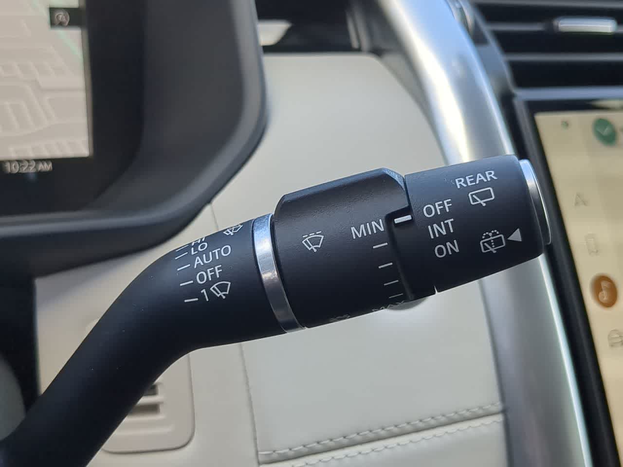 Thumbnail: 2025 Land Rover Discovery - 28