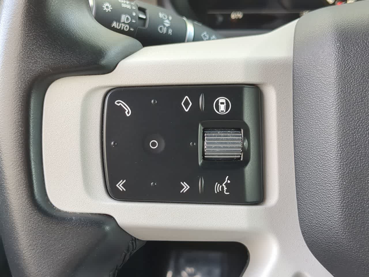 Thumbnail: 2025 Land Rover Defender - 26