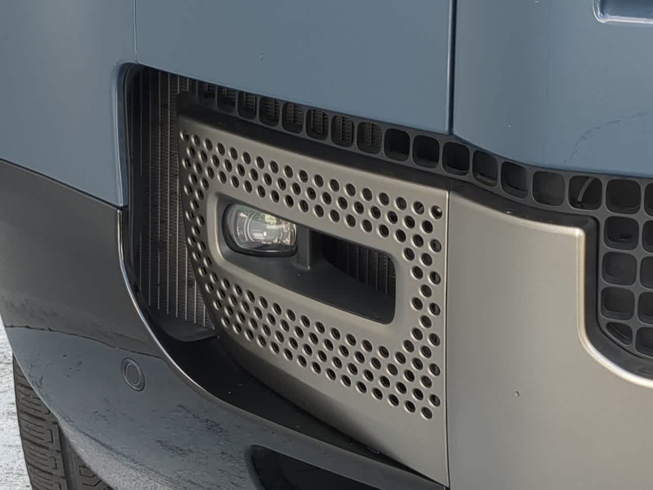 Thumbnail: 2025 Land Rover Defender - 11