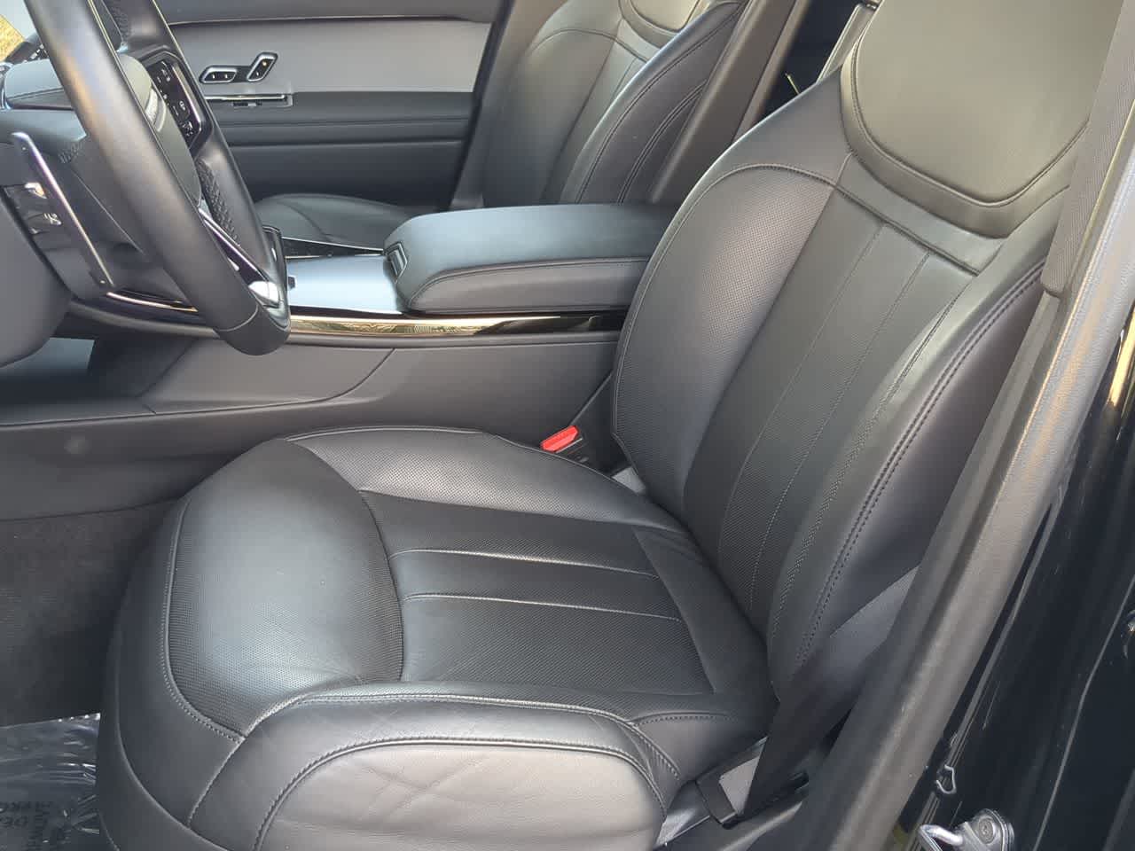 Thumbnail: 2025 Land Rover Range Rover Sport - 17