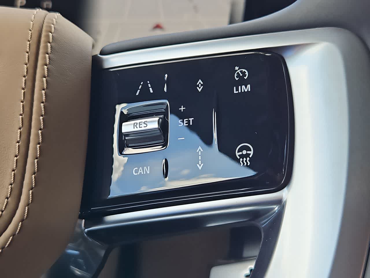 Thumbnail: 2025 Land Rover Range Rover - 27