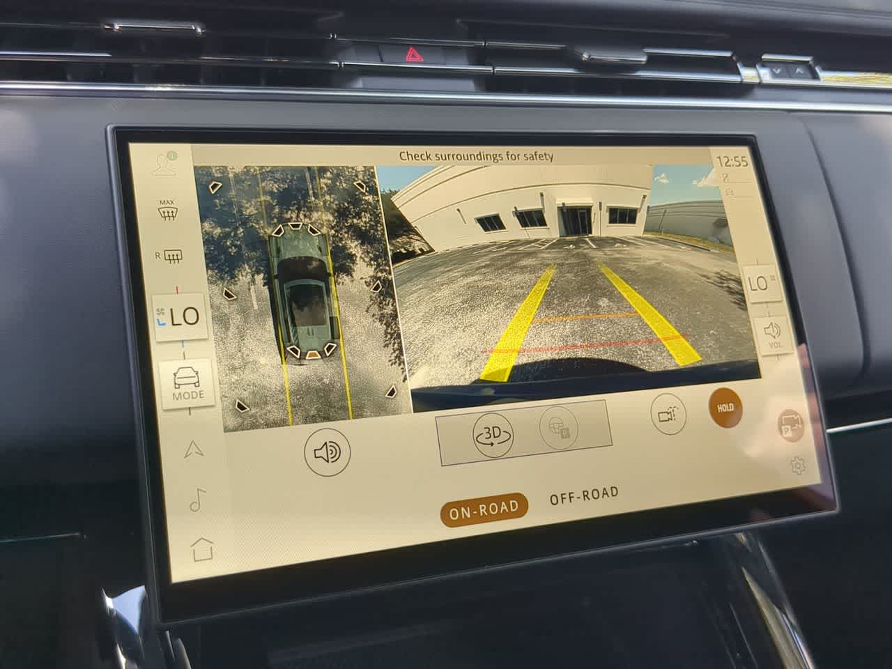 Thumbnail: 2026 Land Rover Range Rover Sport - 32