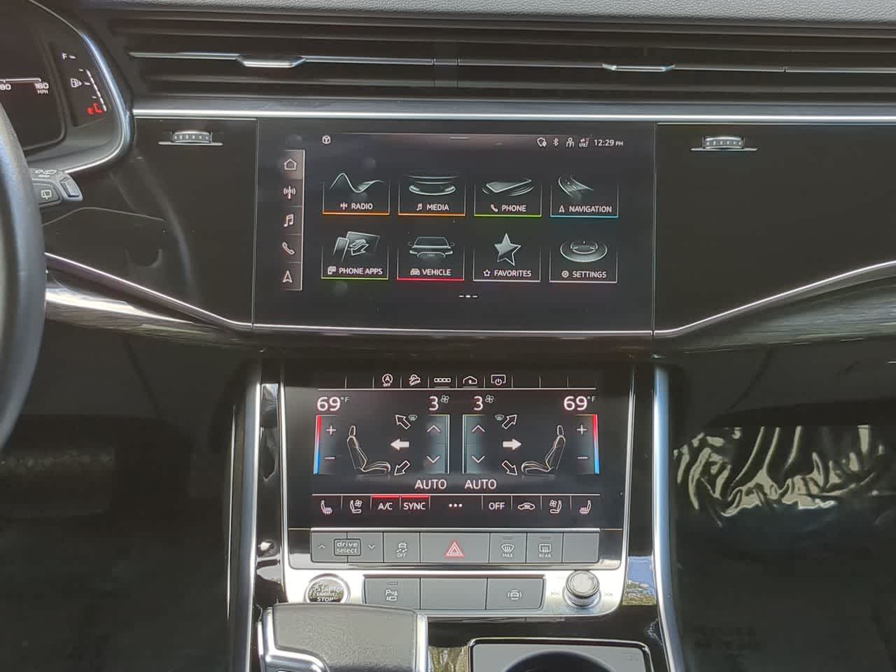 Thumbnail: 2021 Audi Q8 - 28