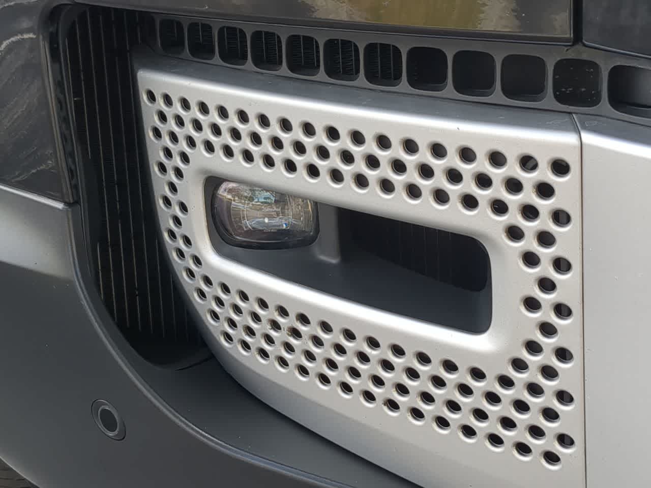 Thumbnail: 2025 Land Rover Defender - 11