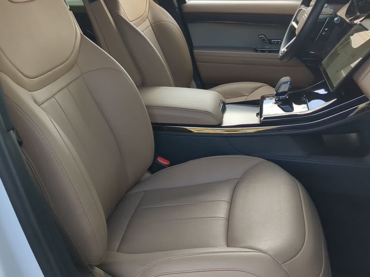 Thumbnail: 2025 Land Rover Range Rover Sport - 24