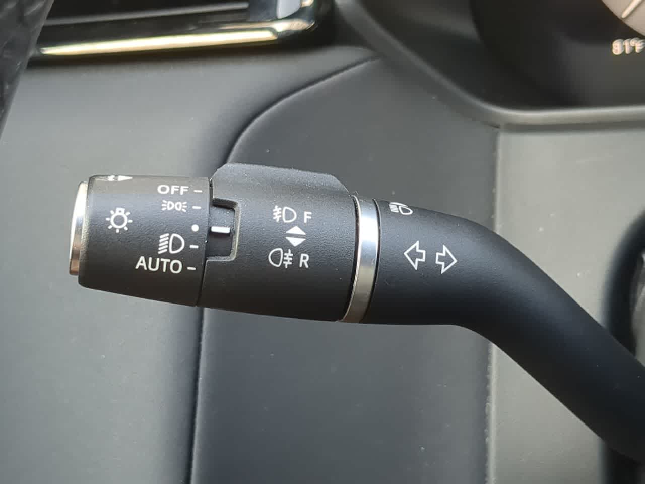 Thumbnail: 2025 Land Rover Range Rover Velar - 26