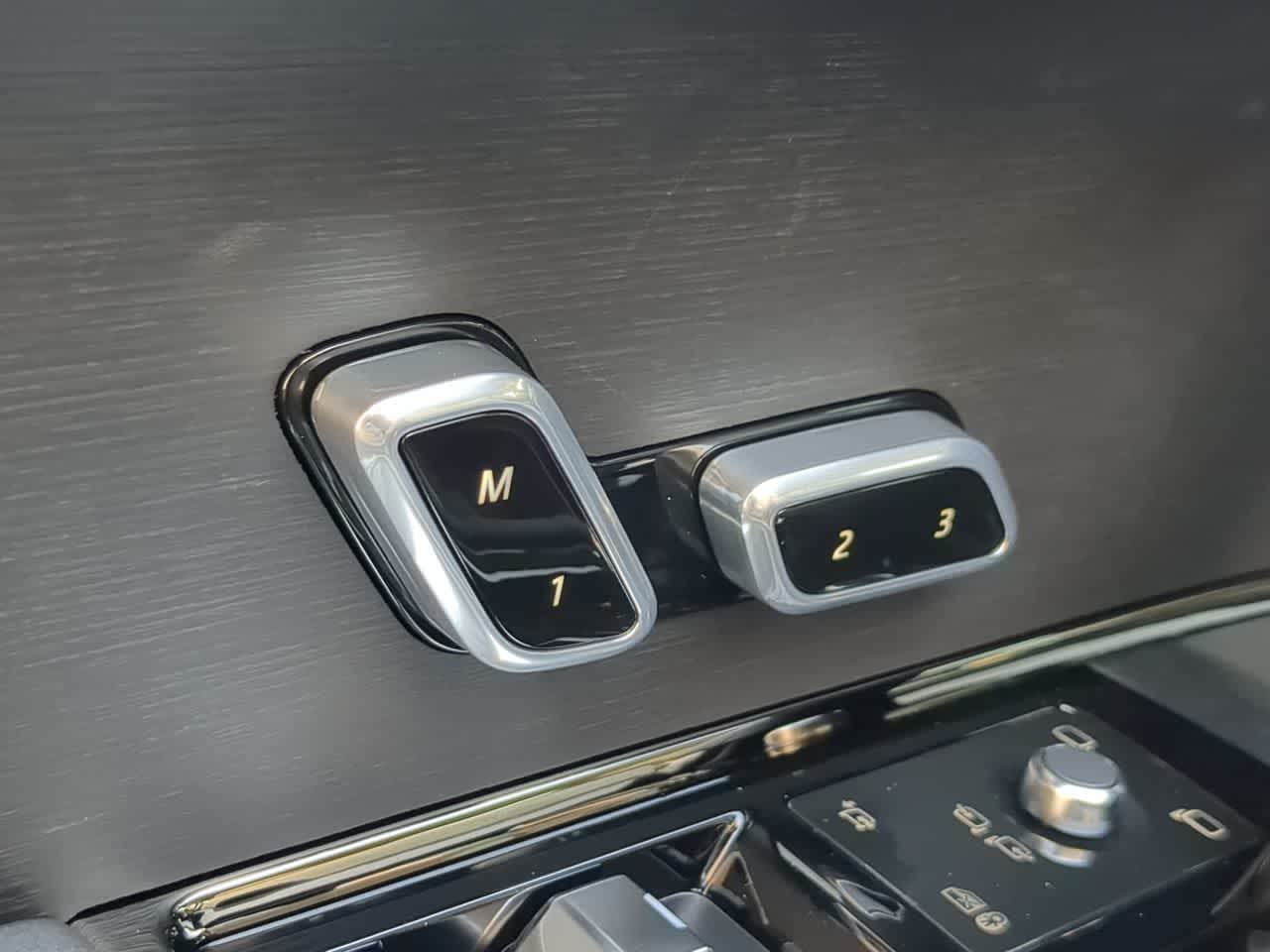 Thumbnail: 2026 Land Rover Range Rover Sport - 18