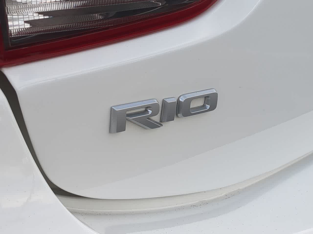 Thumbnail: 2023 Kia Rio - 12