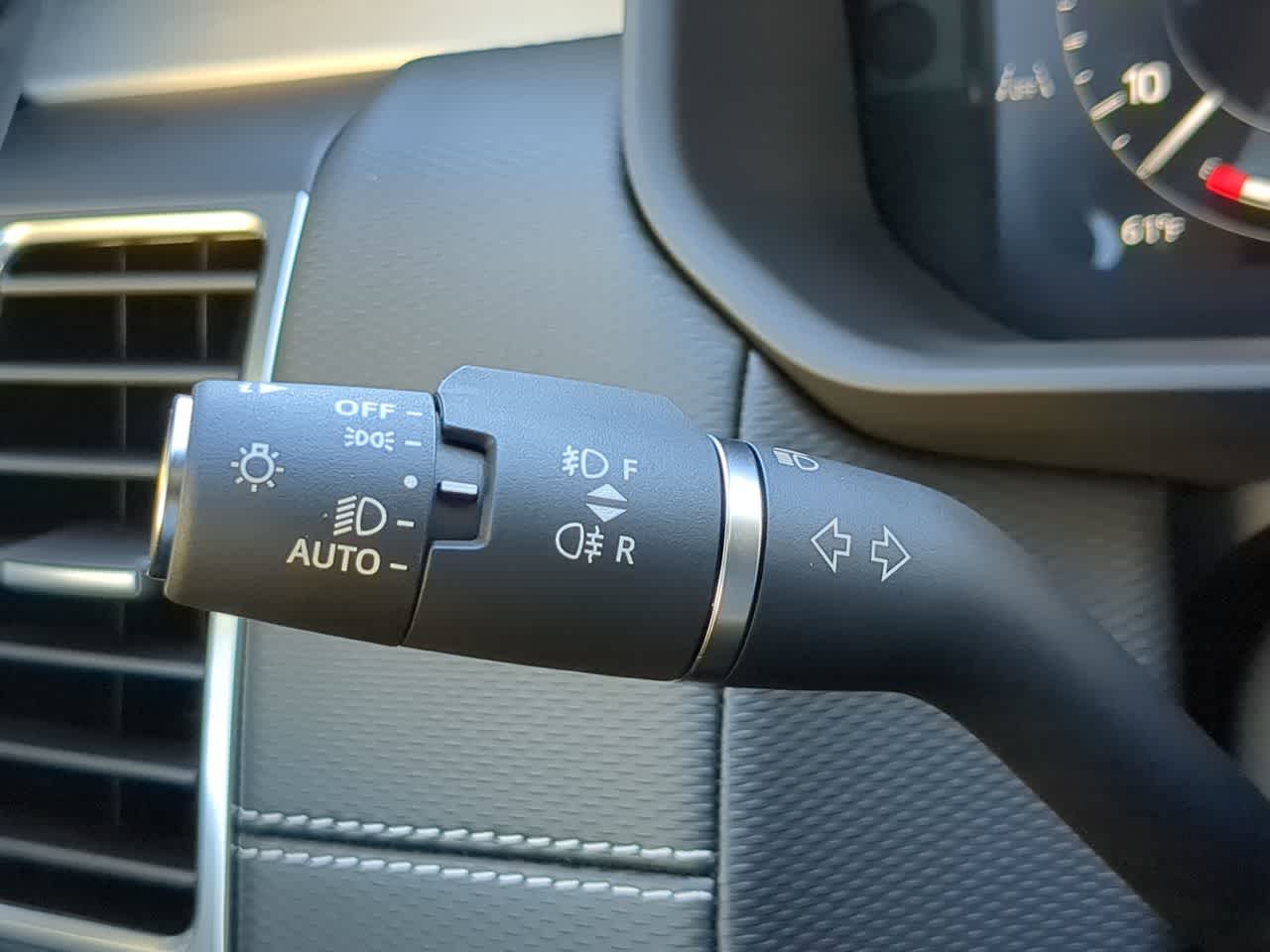 Thumbnail: 2026 Land Rover Discovery - 28