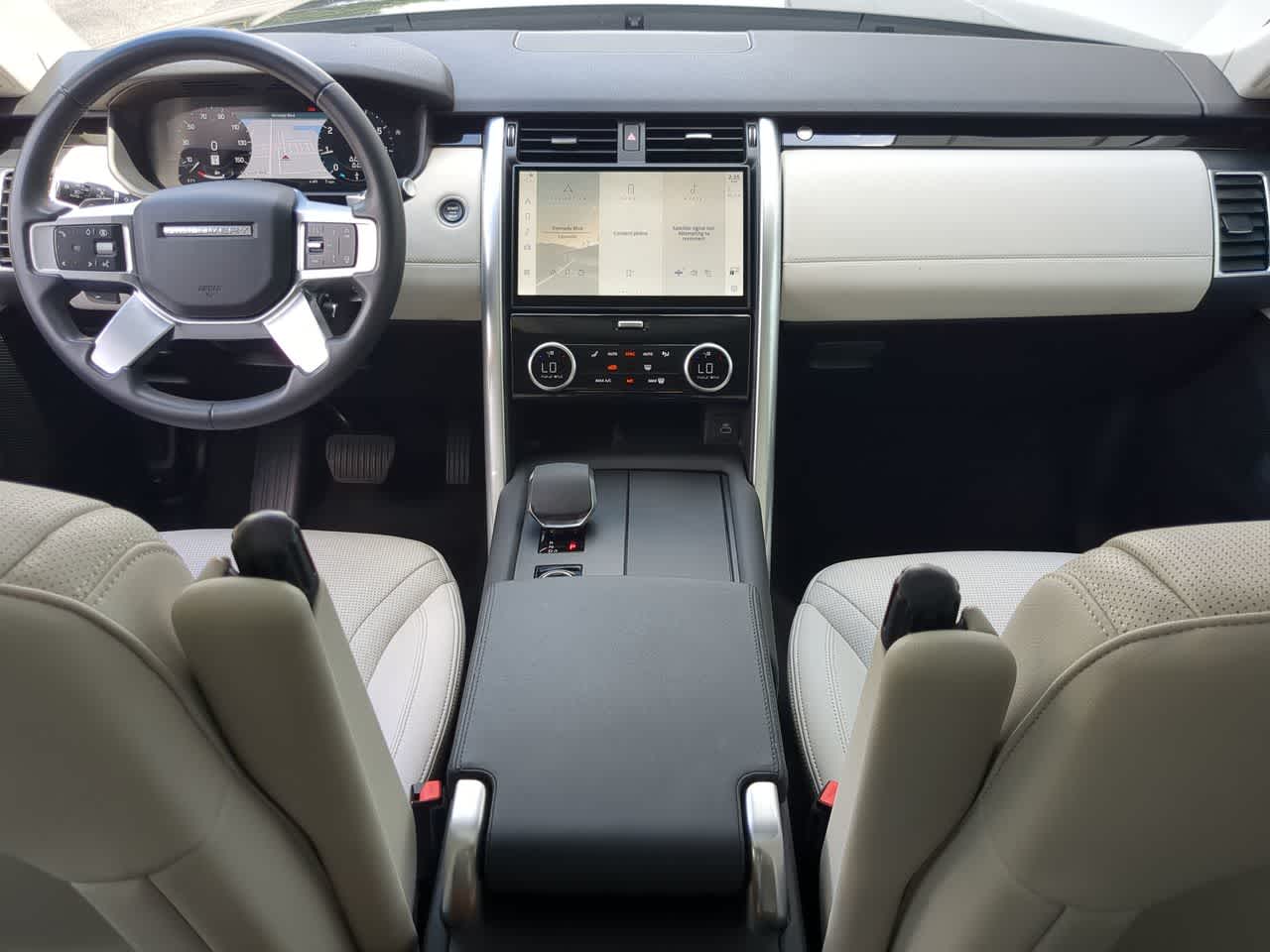 Thumbnail: 2025 Land Rover Discovery - 16
