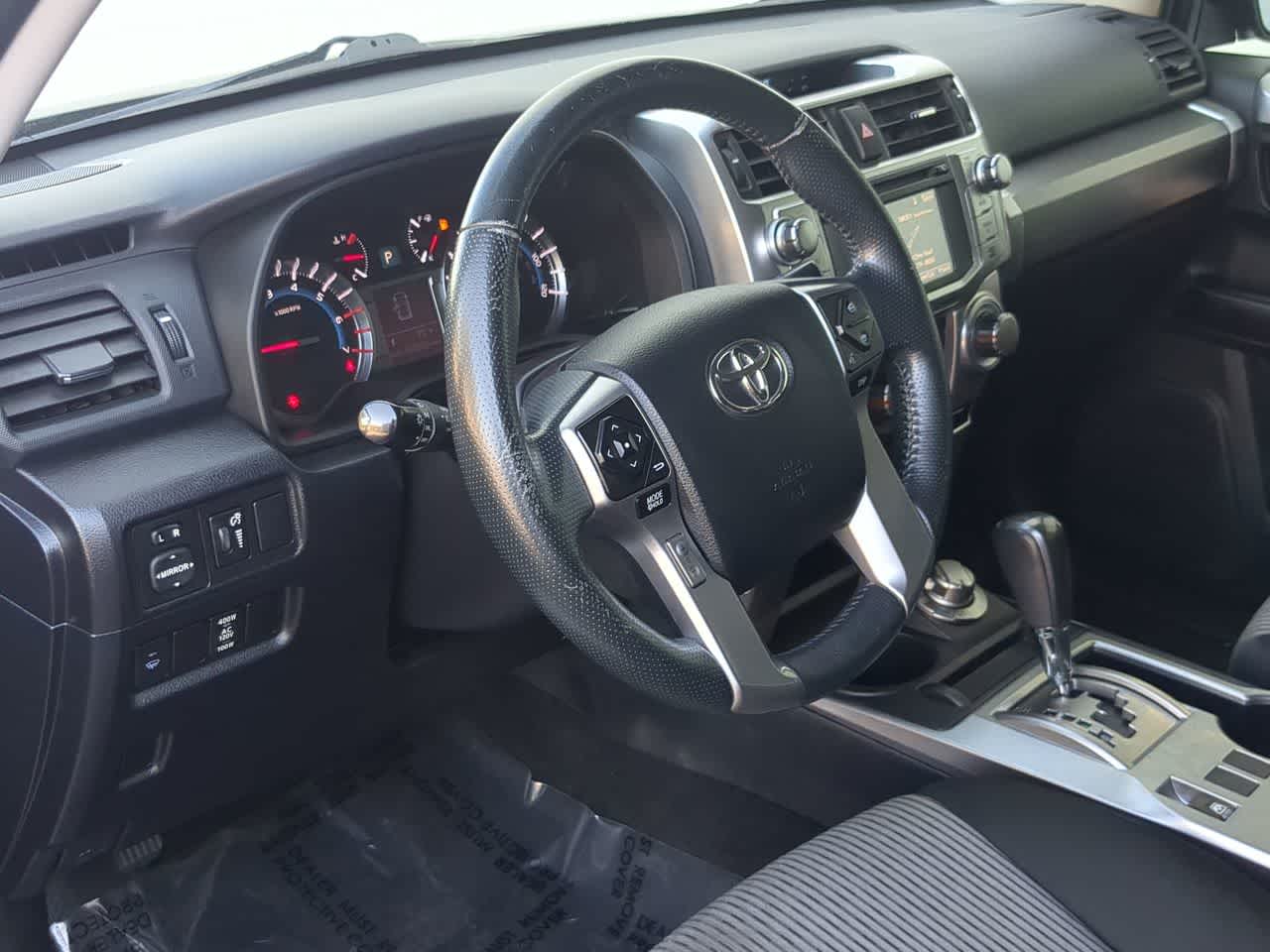 Thumbnail: 2016 Toyota 4Runner - 10