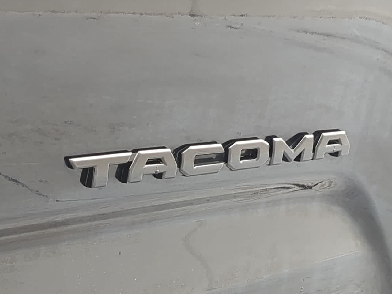 Thumbnail: 2022 Toyota Tacoma - 13