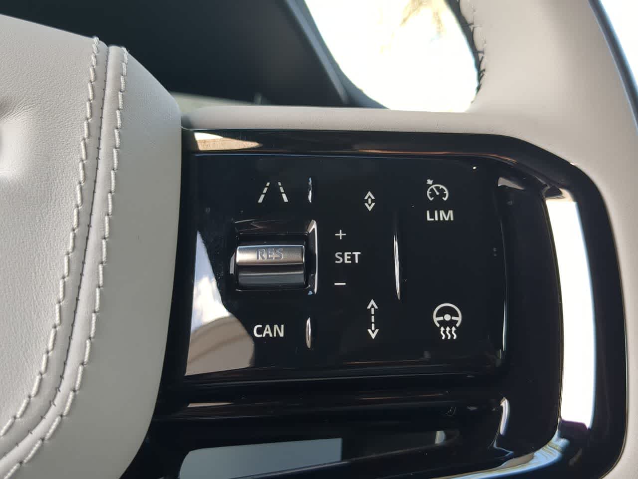 Thumbnail: 2025 Land Rover Range Rover Sport - 27