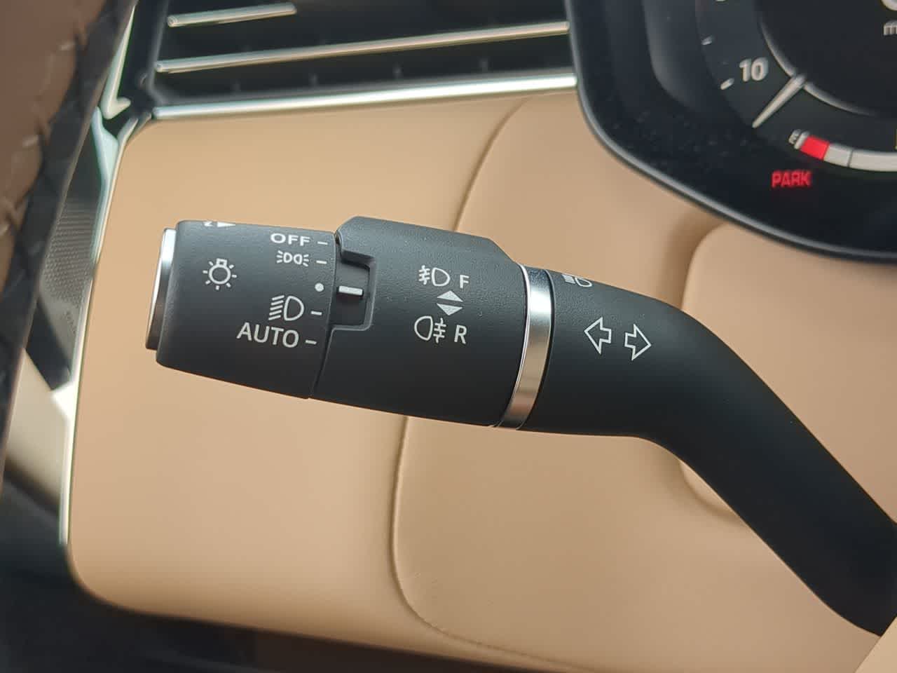 Thumbnail: 2025 Land Rover Range Rover Sport - 29