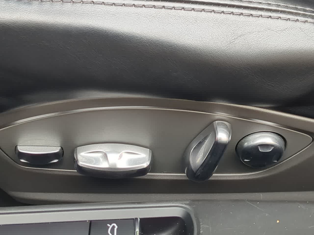 Thumbnail: 2013 Porsche 911 - 18