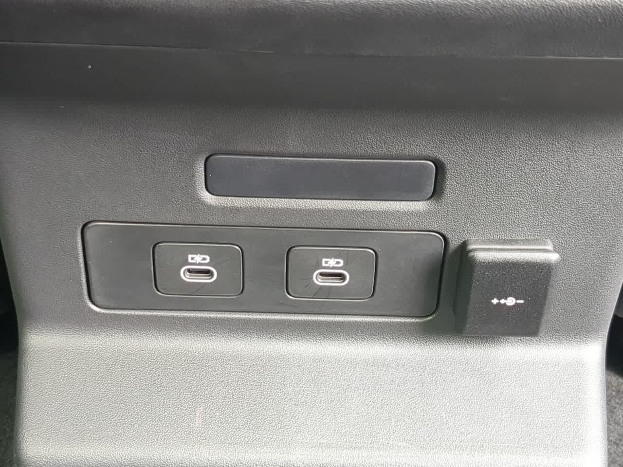 Thumbnail: 2026 Land Rover Range Rover Velar - 39