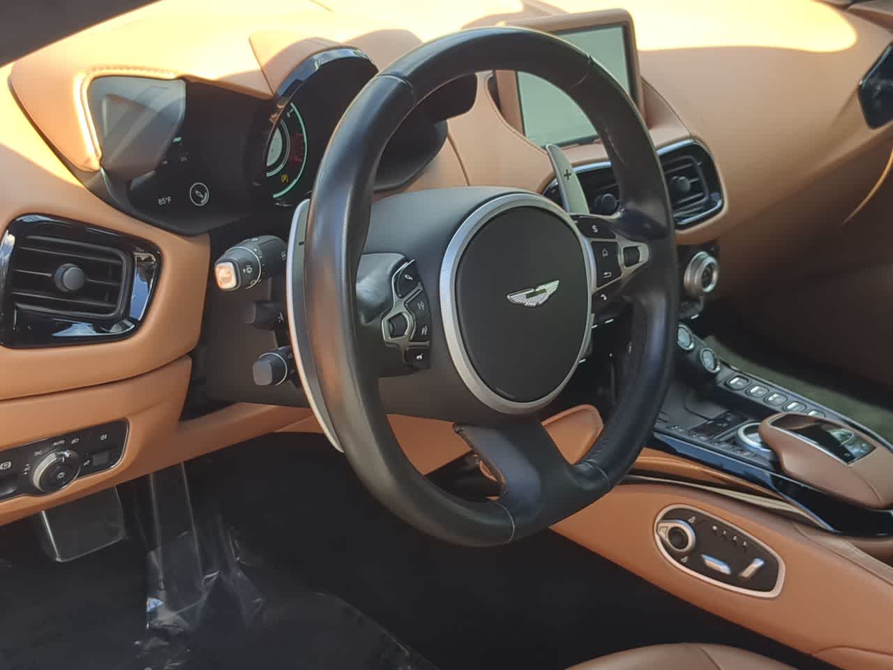 Thumbnail: 2020 Aston Martin Vantage - 10