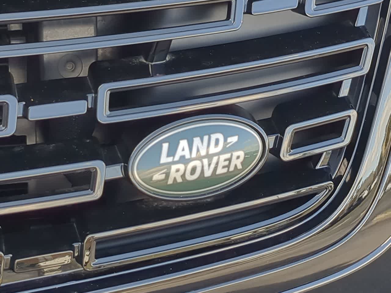 Thumbnail: 2025 Land Rover Range Rover Velar - 12