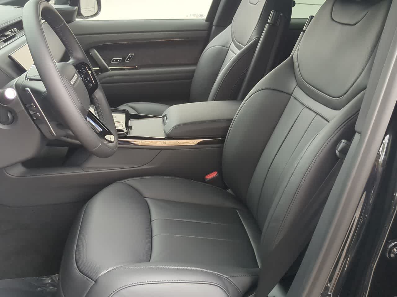 Thumbnail: 2026 Land Rover Range Rover Sport - 17