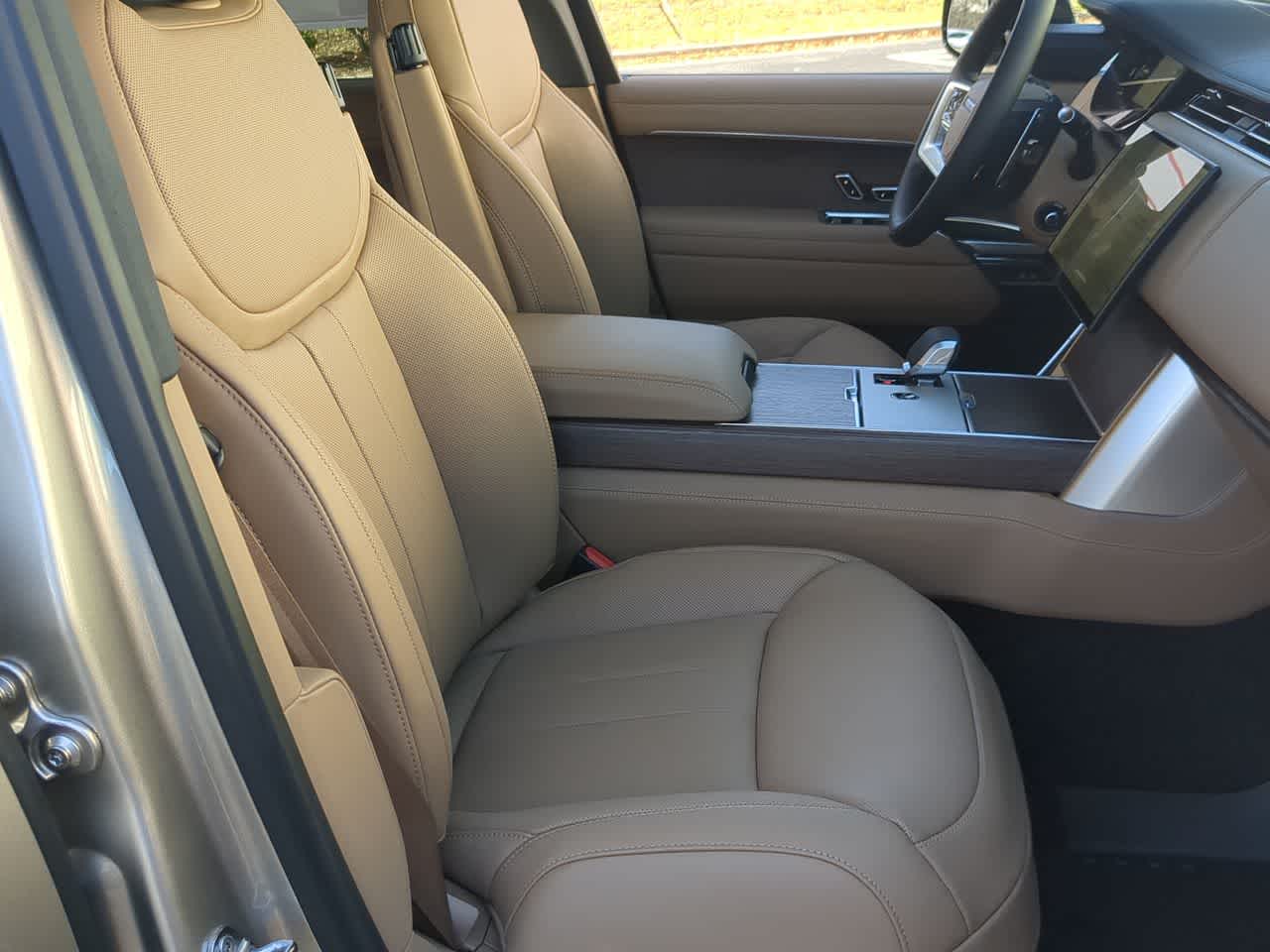 Thumbnail: 2026 Land Rover Range Rover - 23