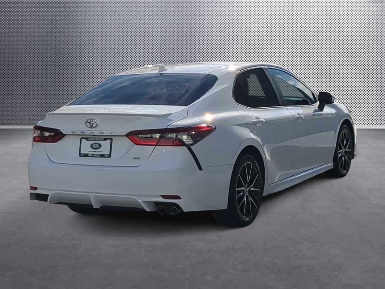 Thumbnail: 2022 Toyota Camry - 8