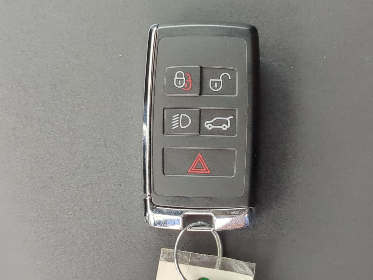 Thumbnail: 2025 Land Rover Discovery - 38