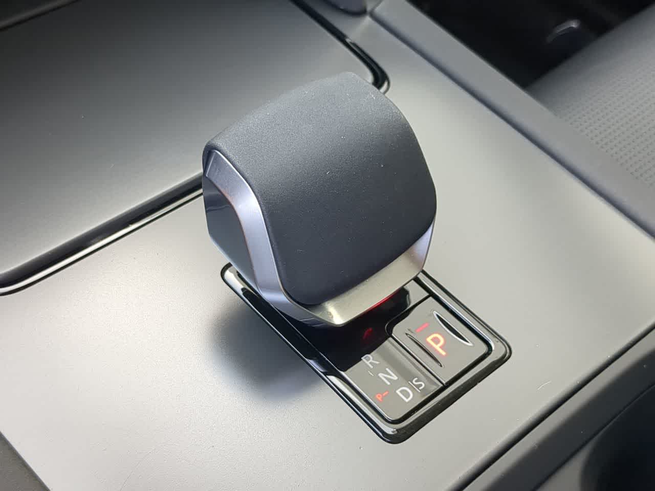 Thumbnail: 2025 Land Rover Discovery Sport - 35