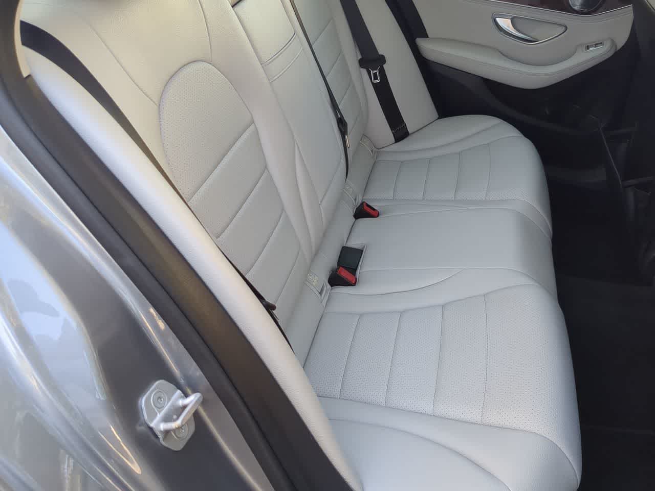 Thumbnail: 2015 Mercedes-Benz C-Class - 21