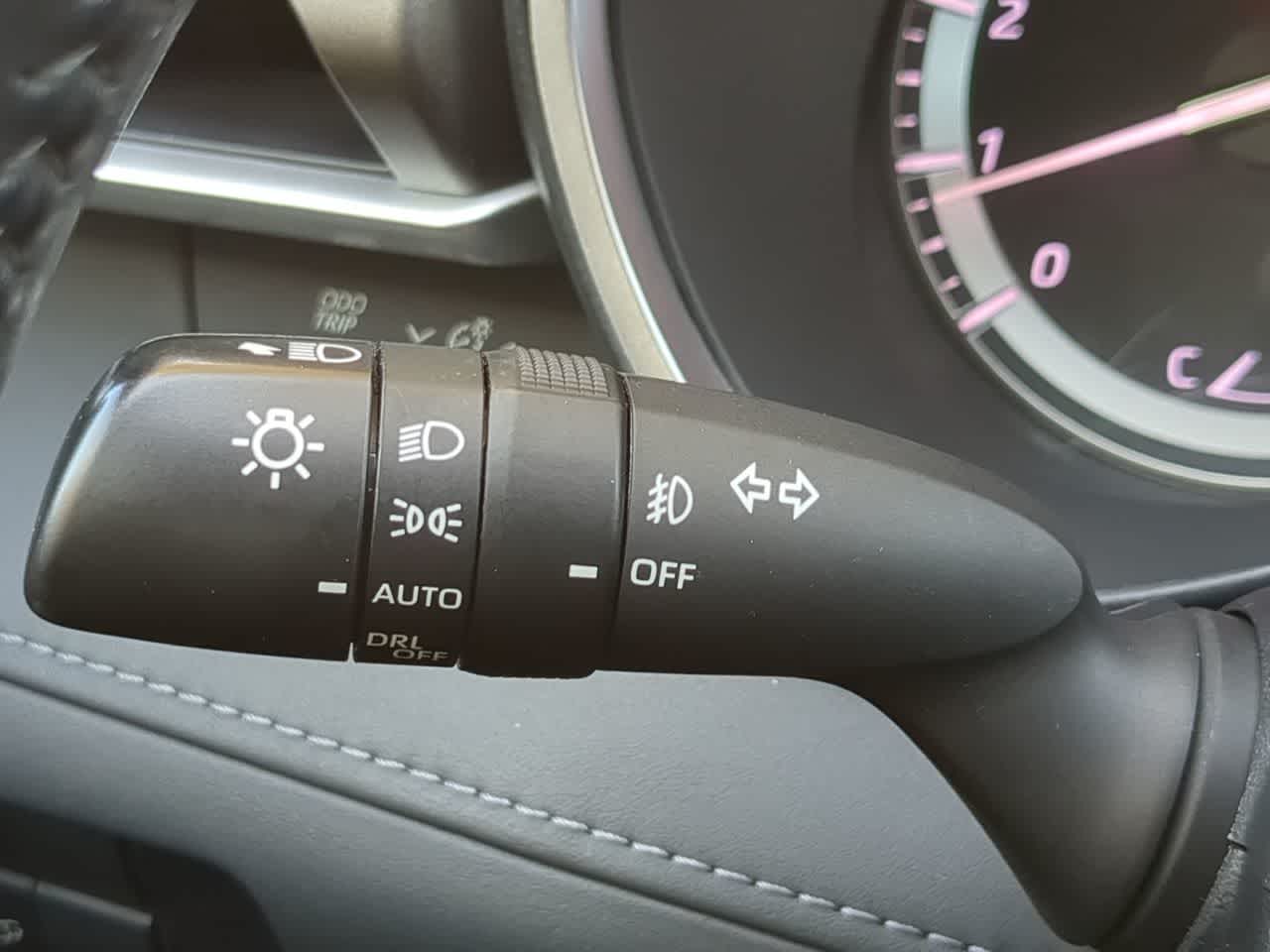 Thumbnail: 2022 Toyota Highlander - 29