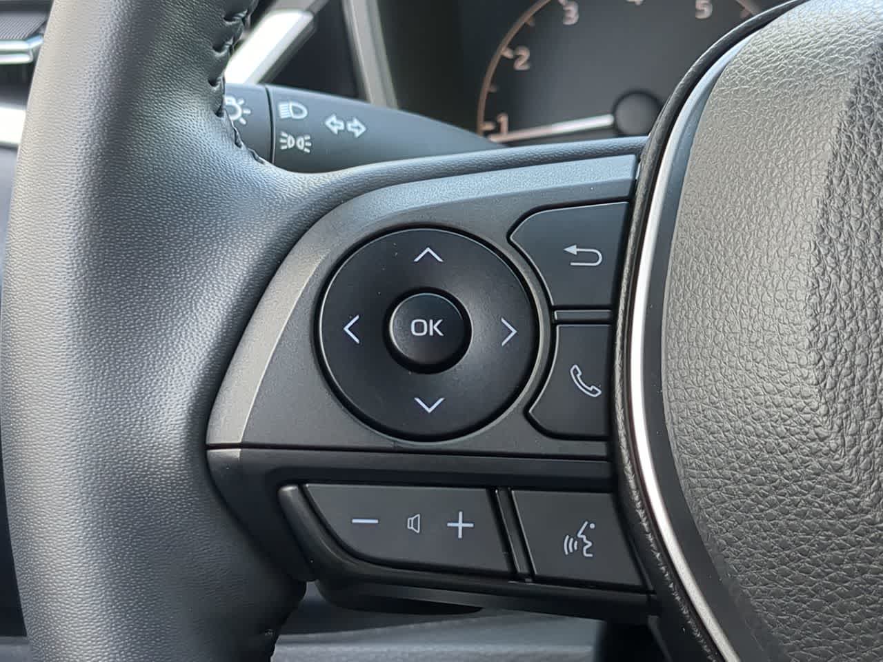 Thumbnail: 2025 Toyota Corolla - 23