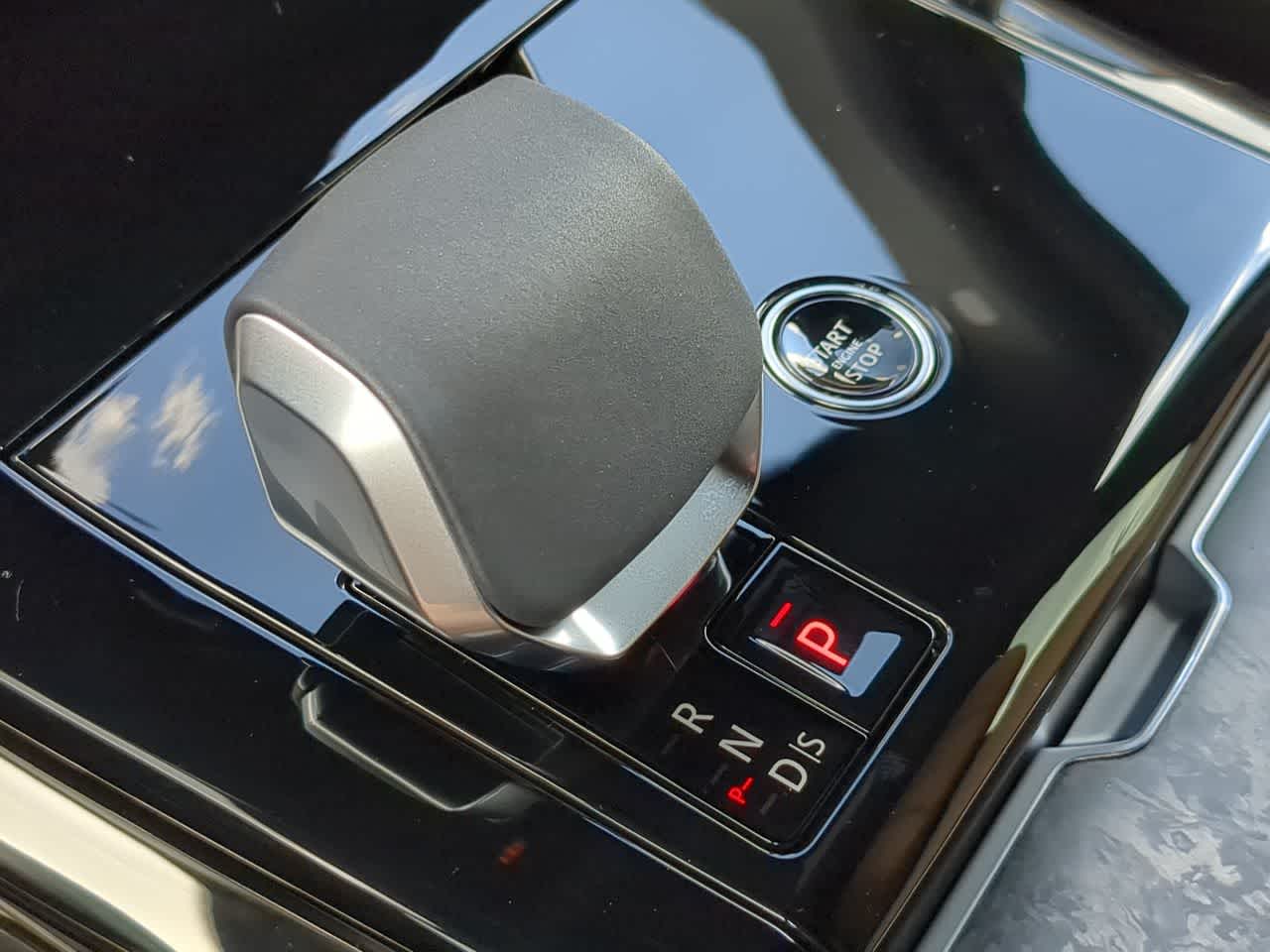 Thumbnail: 2025 Land Rover Range Rover Sport - 33