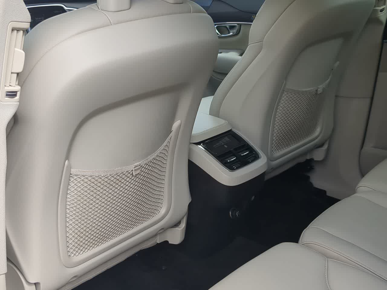 Thumbnail: 2020 Volvo XC90 - 19