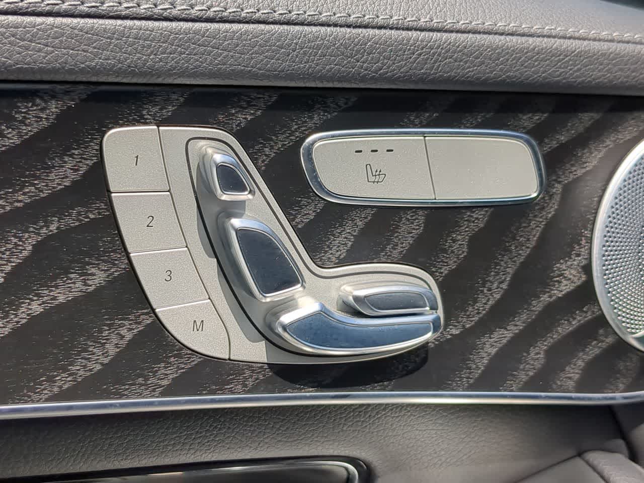 Thumbnail: 2016 Mercedes-Benz GLC - 17