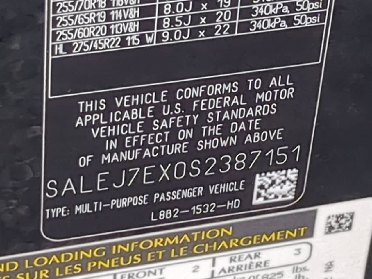 Thumbnail: 2025 Land Rover Defender - 38