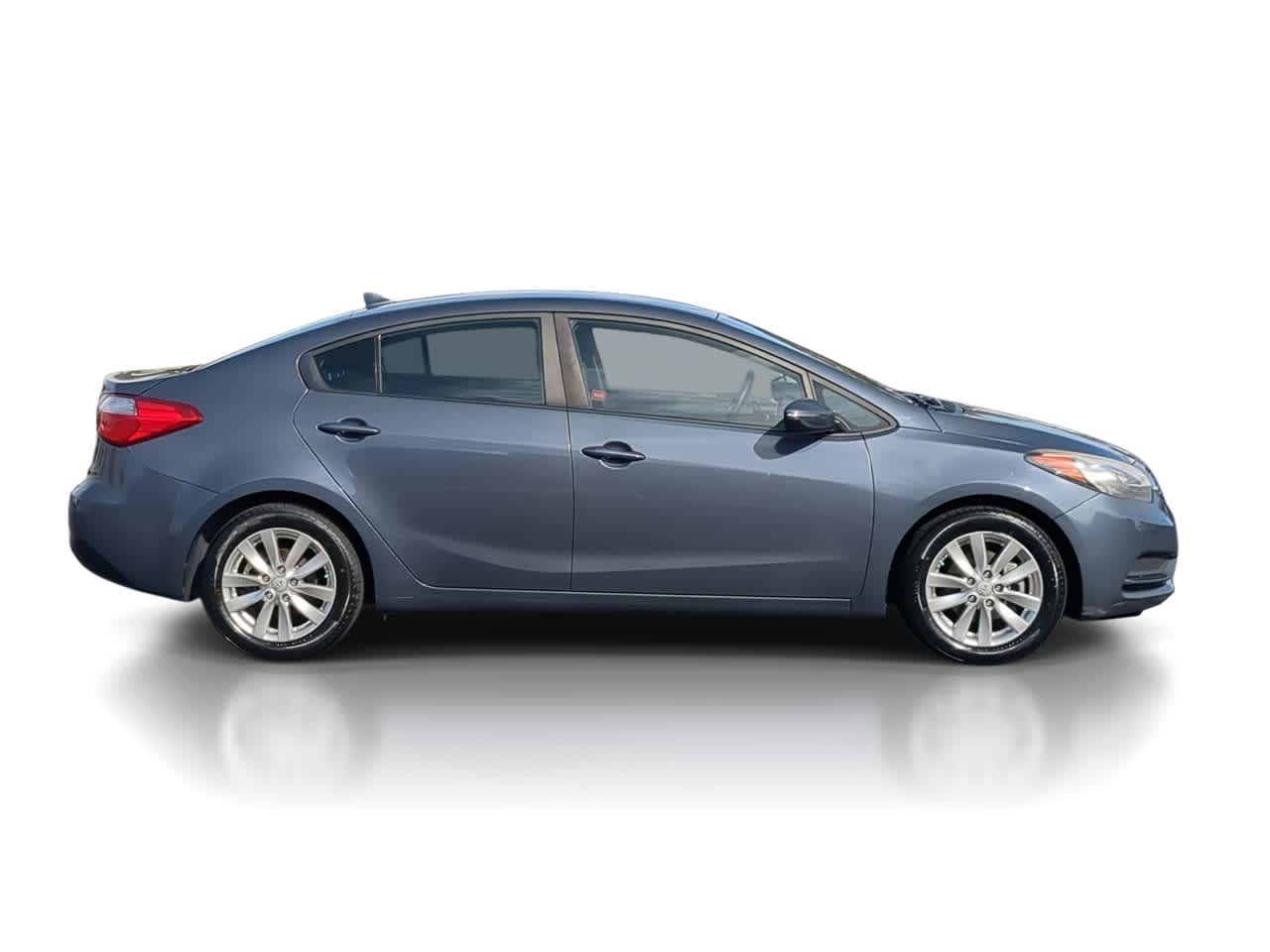 Thumbnail: 2016 Kia Forte - 9
