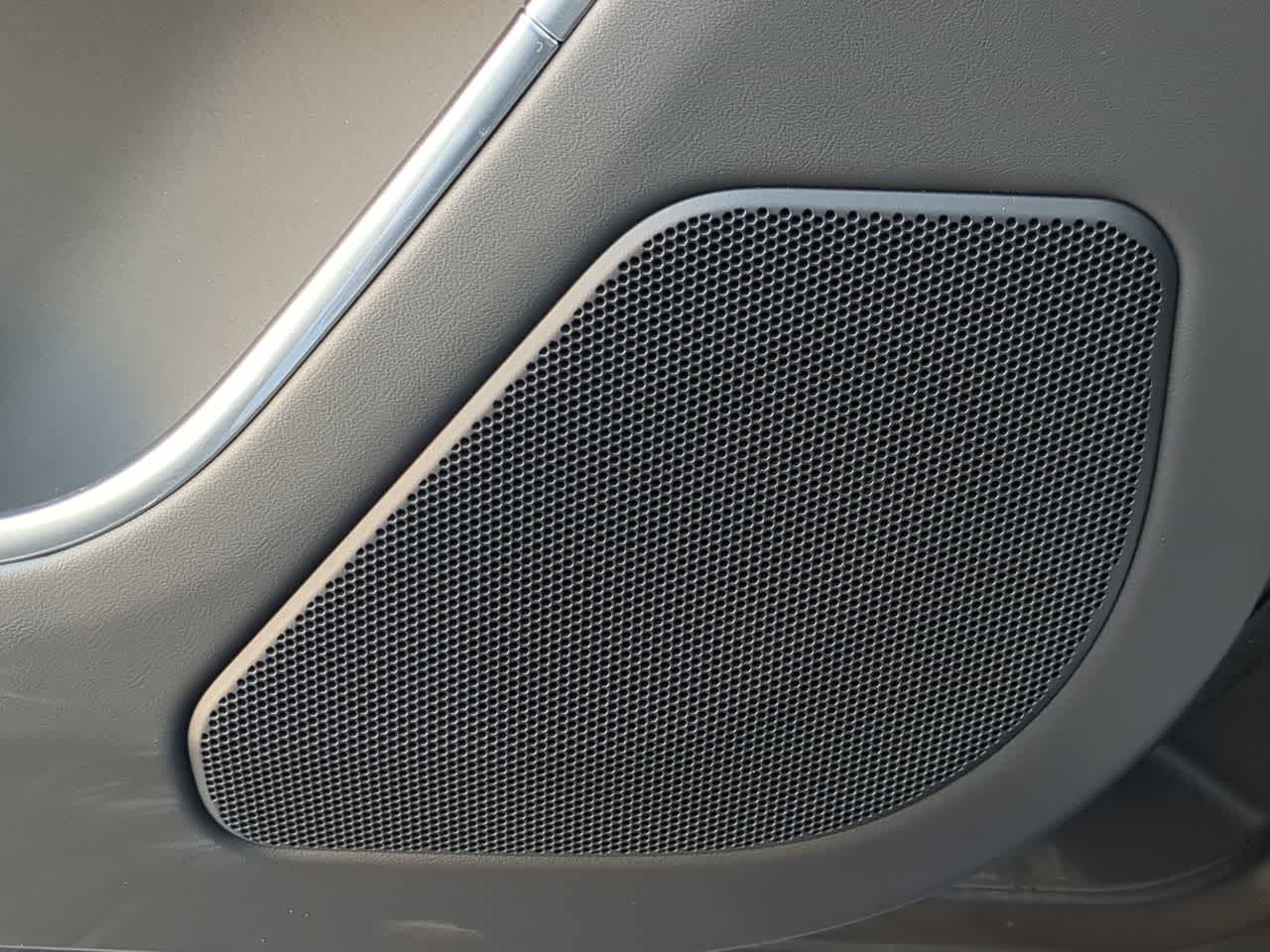 Thumbnail: 2025 Land Rover Range Rover - 33