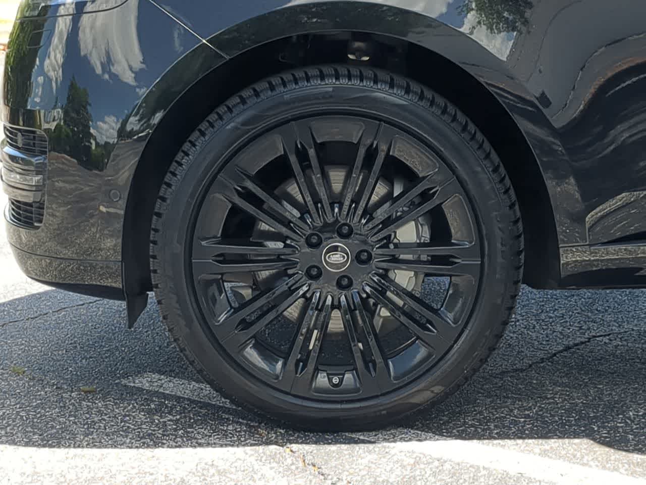 2025 Land Rover Range Rover SE - Photo 14