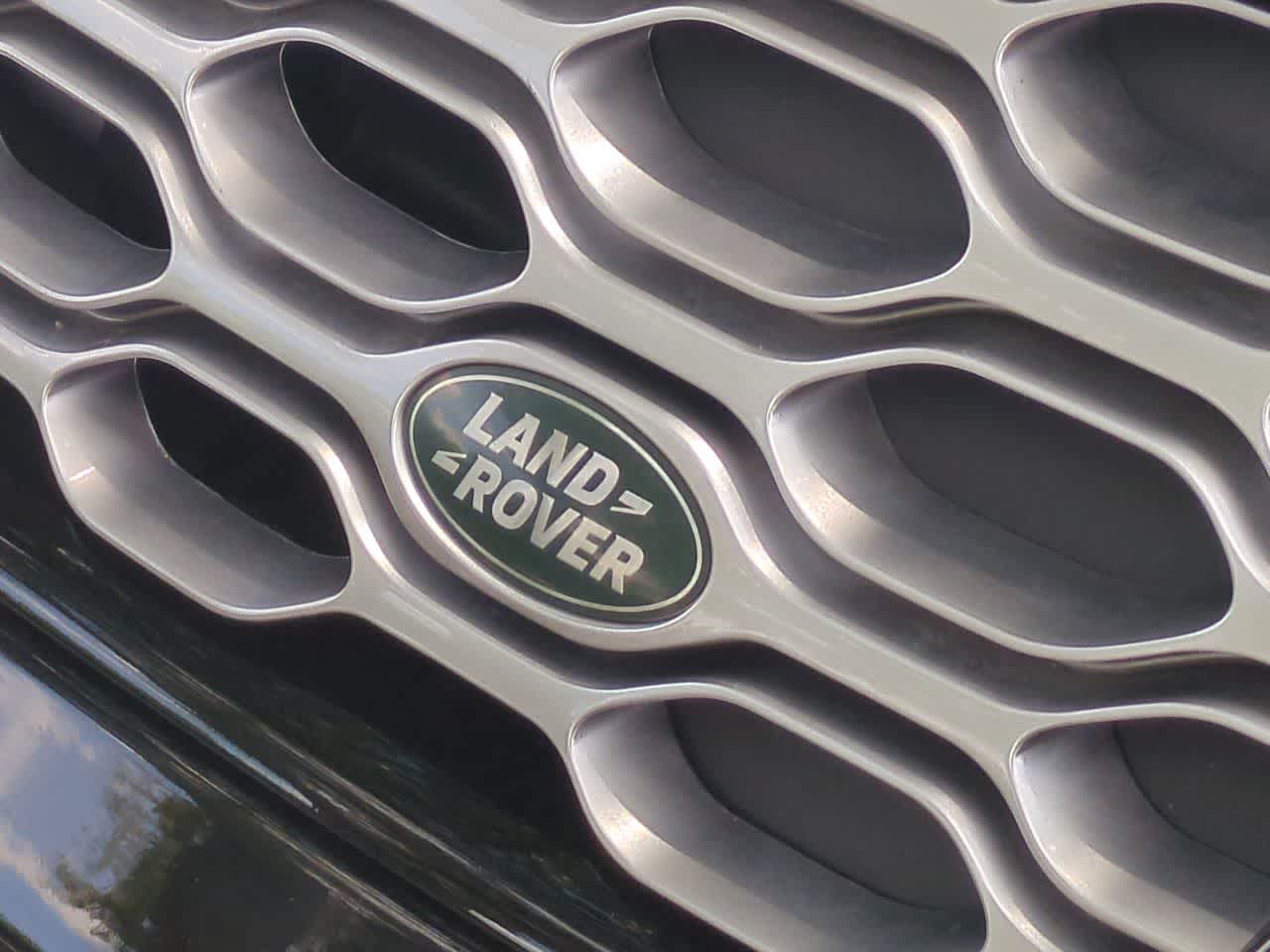 Thumbnail: 2025 Land Rover Discovery - 12