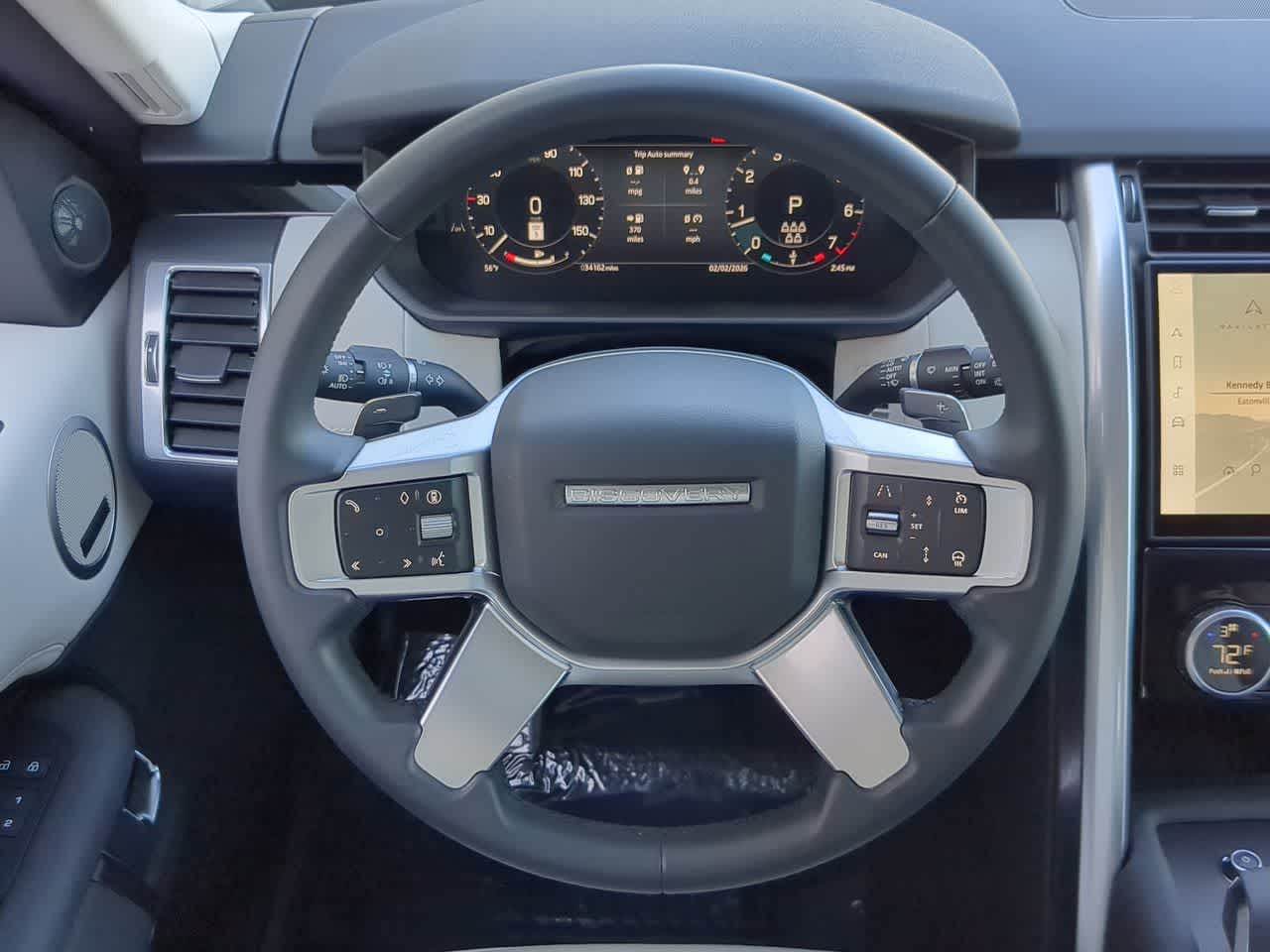 Thumbnail: 2025 Land Rover Discovery - 24