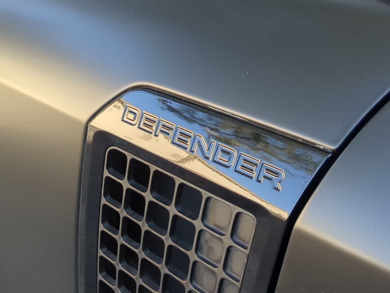 Thumbnail: 2023 Land Rover Defender - 13