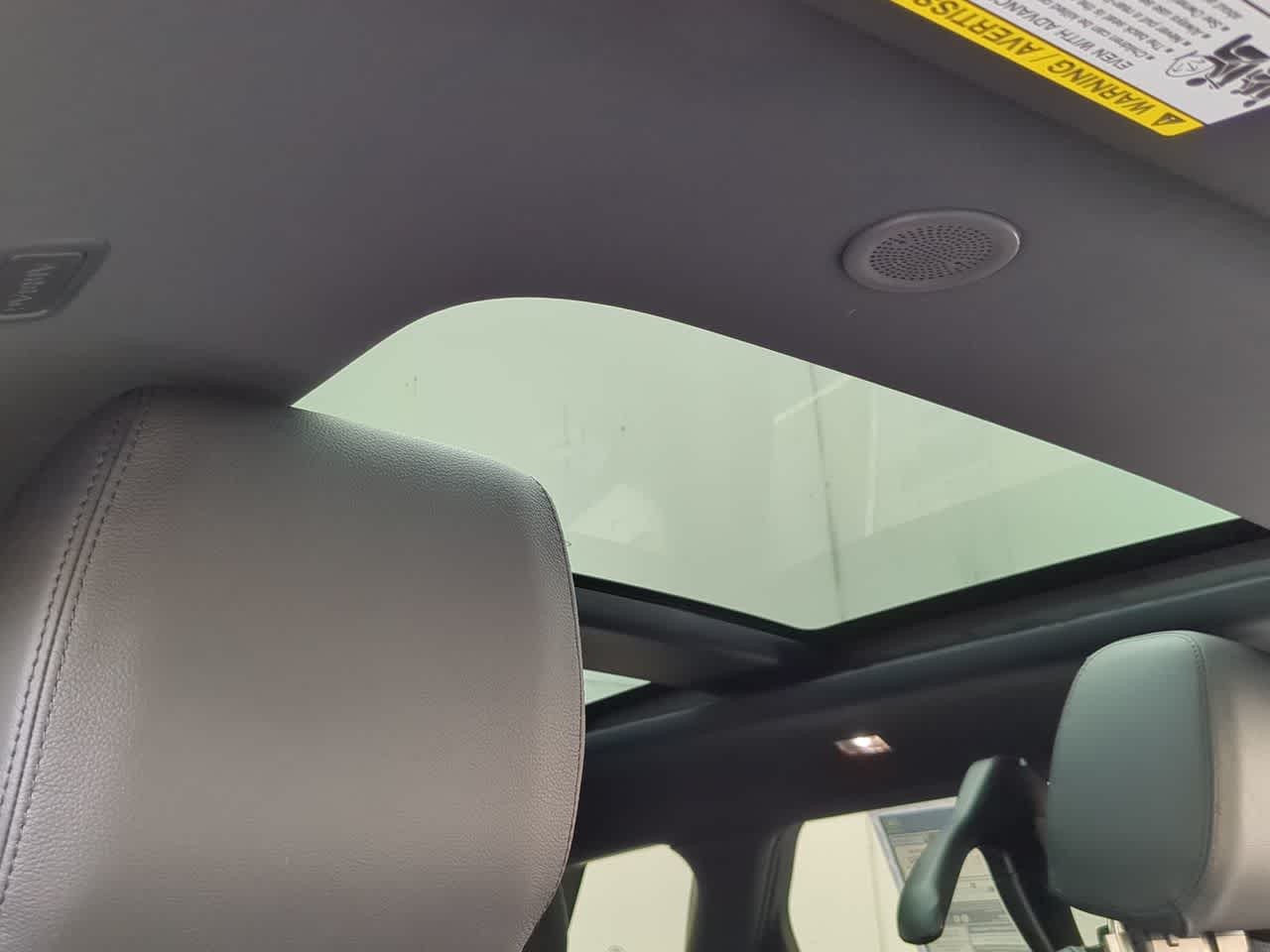 Thumbnail: 2026 Land Rover Range Rover Evoque - 19