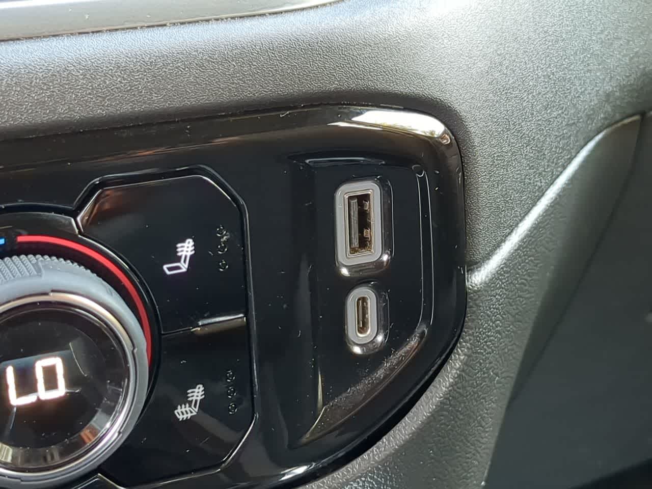 Thumbnail: 2022 Chevrolet Silverado 1500 - 31