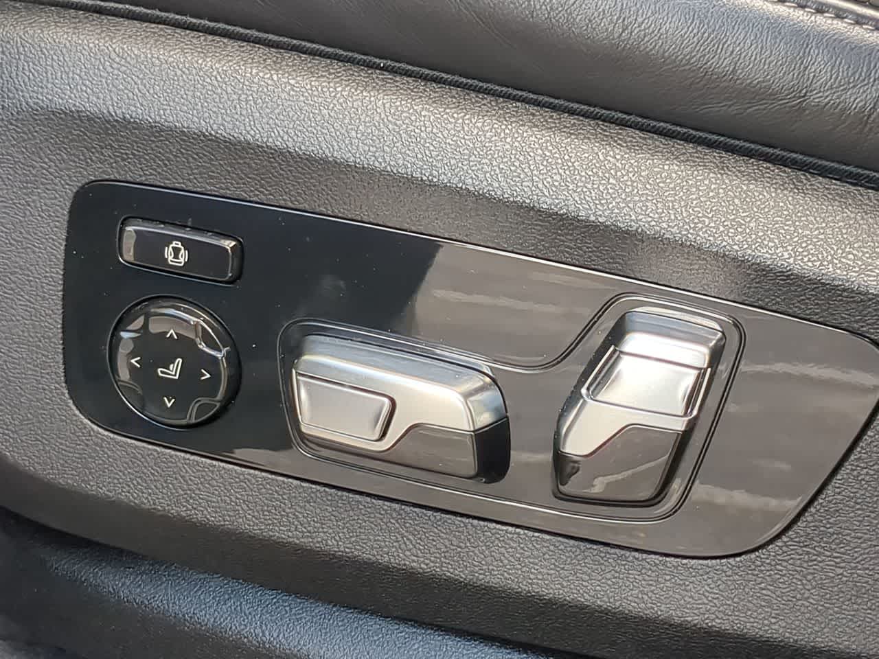 Thumbnail: 2023 BMW M6 - 18