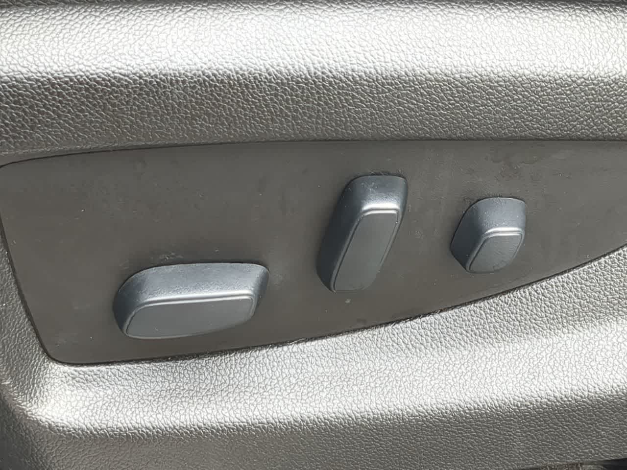 Thumbnail: 2019 Chevrolet Suburban - 17