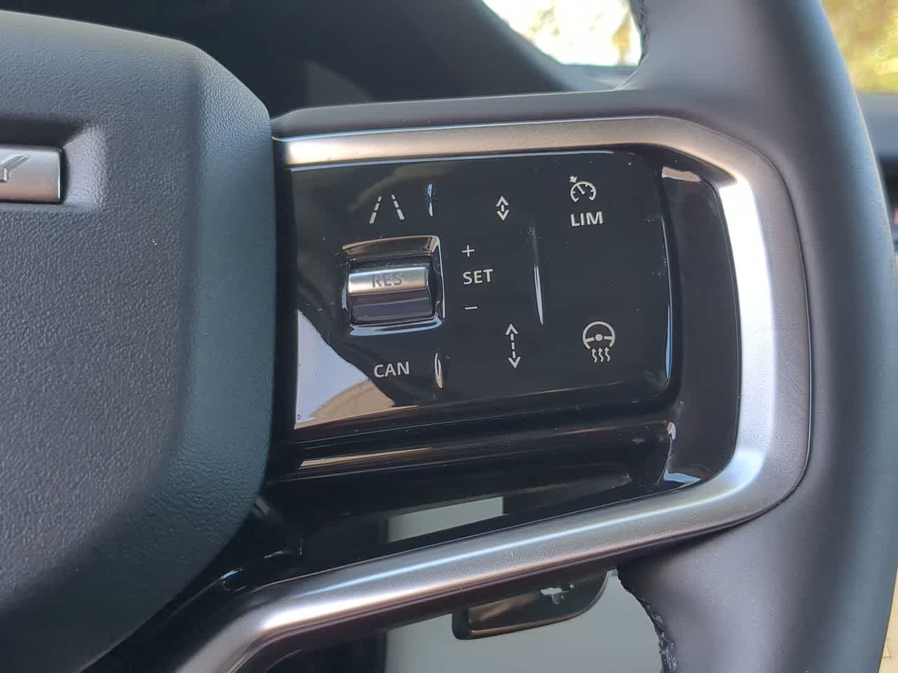 Thumbnail: 2025 Land Rover Discovery Sport - 26