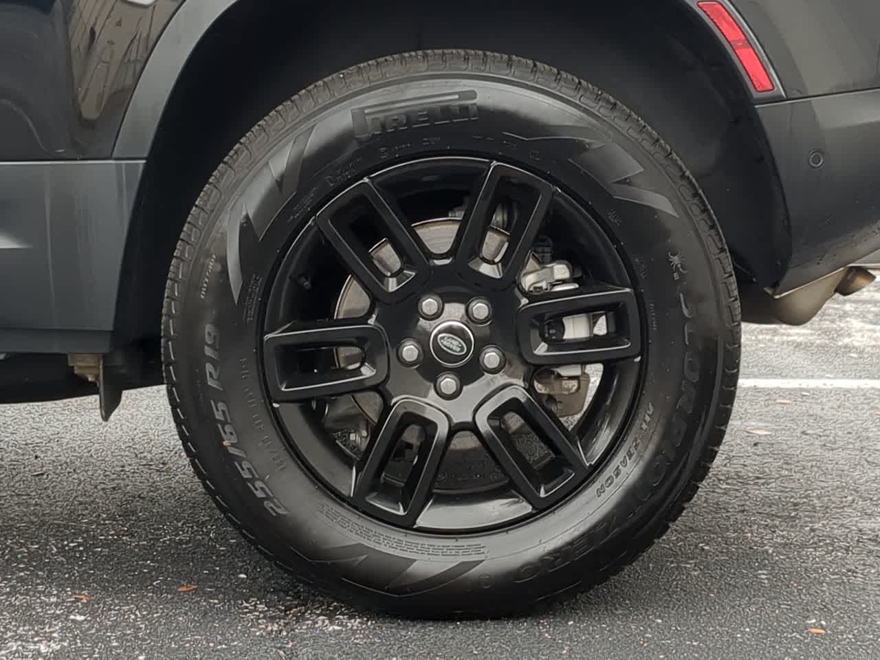 Thumbnail: 2025 Land Rover Defender - 14