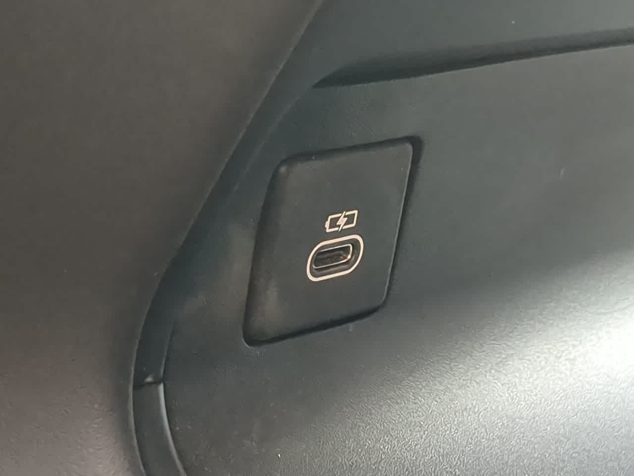 Thumbnail: 2023 Land Rover Range Rover Sport - 33